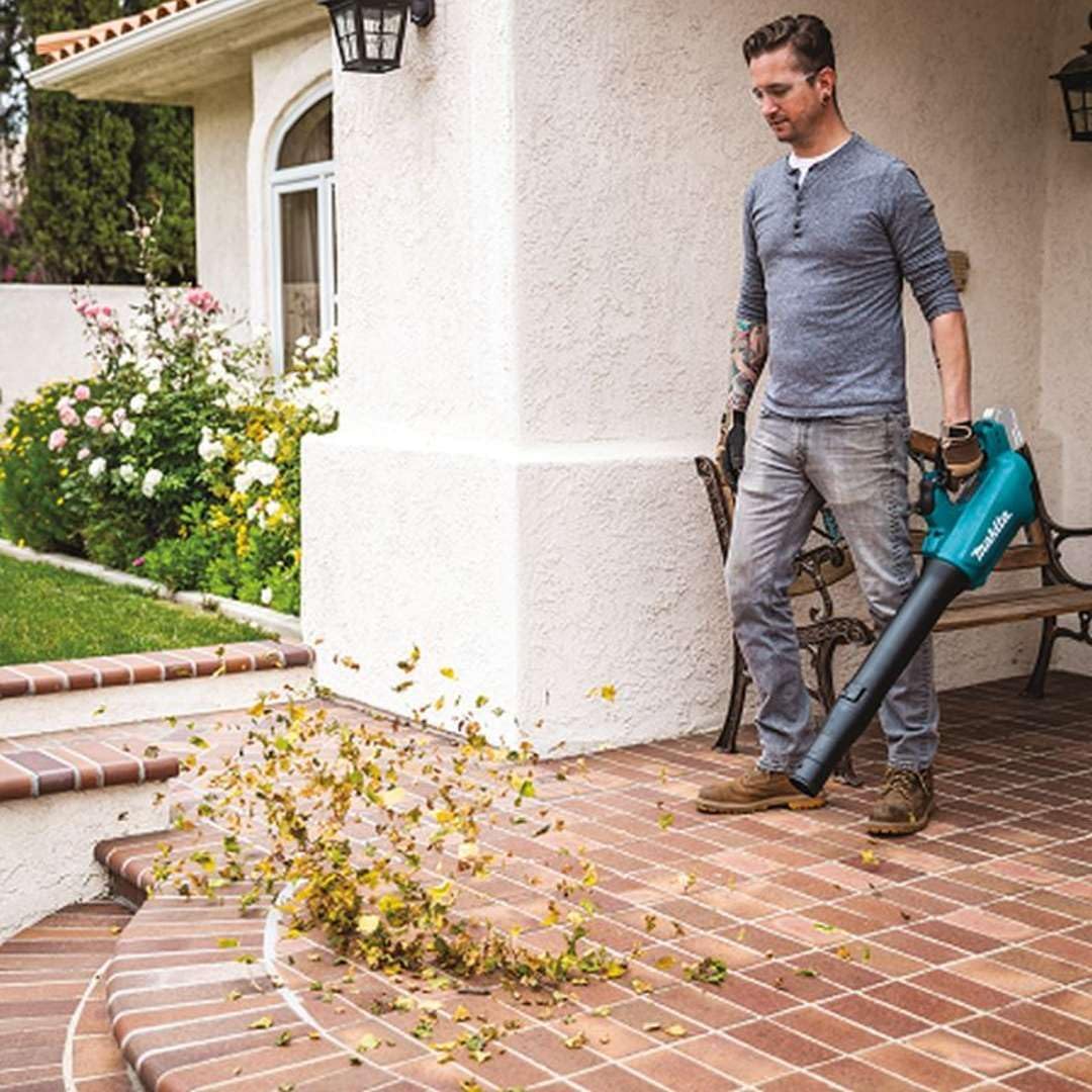 Makita DUB184RT 18V LXT Brushless Cordless Blower Kit – 1 × 5.0Ah Battery and Charger Included