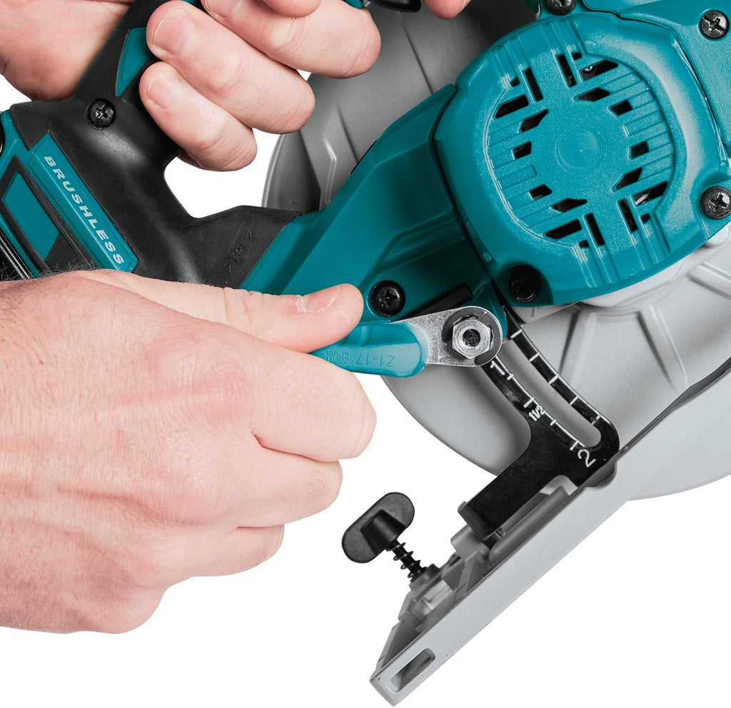 Makita DHS680Z 18V LXT Brushless 165mm Cordless Circular Saw – Tool Only (No Battery or Charger Included)