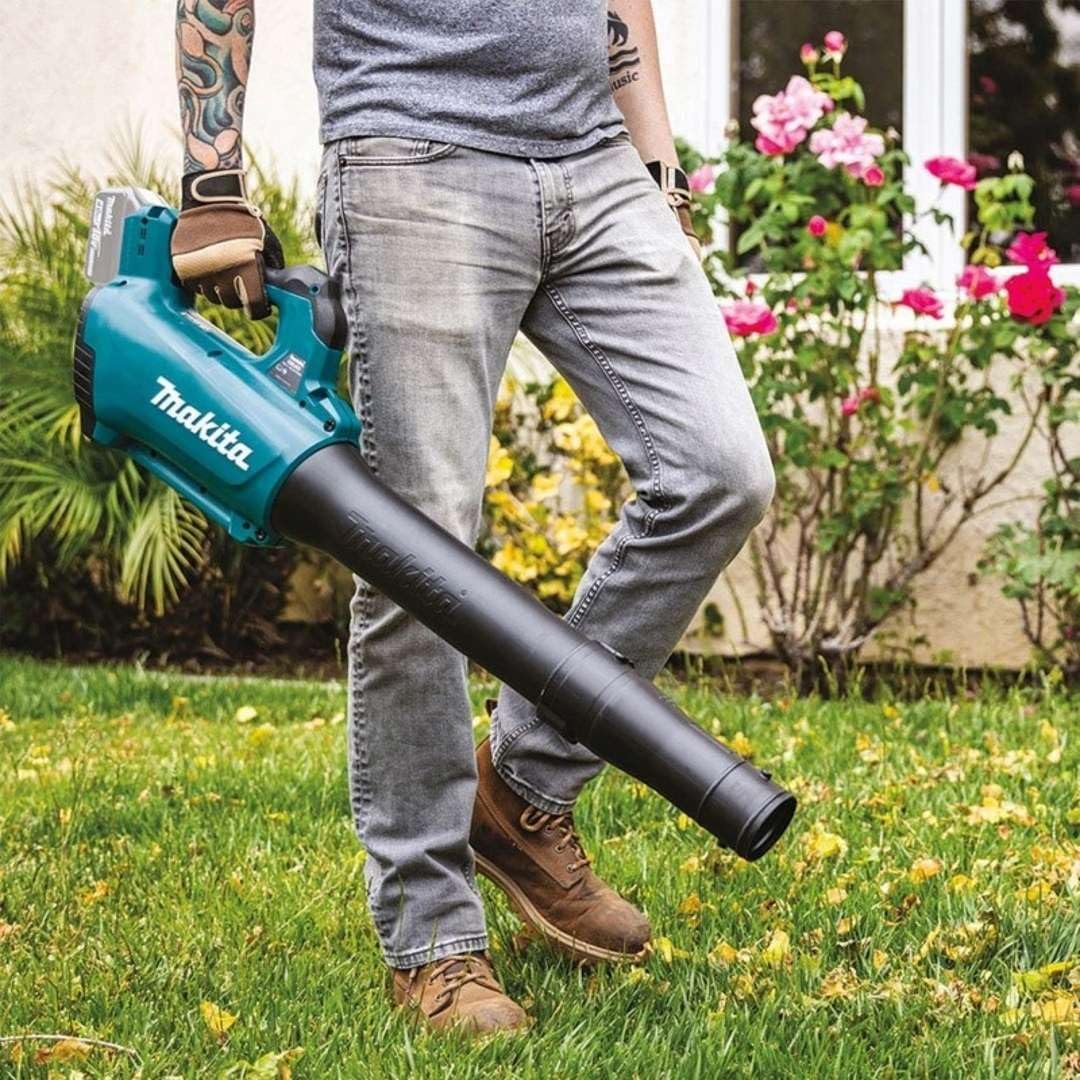 Makita DUB184RT 18V LXT Brushless Cordless Blower Kit – 1 × 5.0Ah Battery and Charger Included