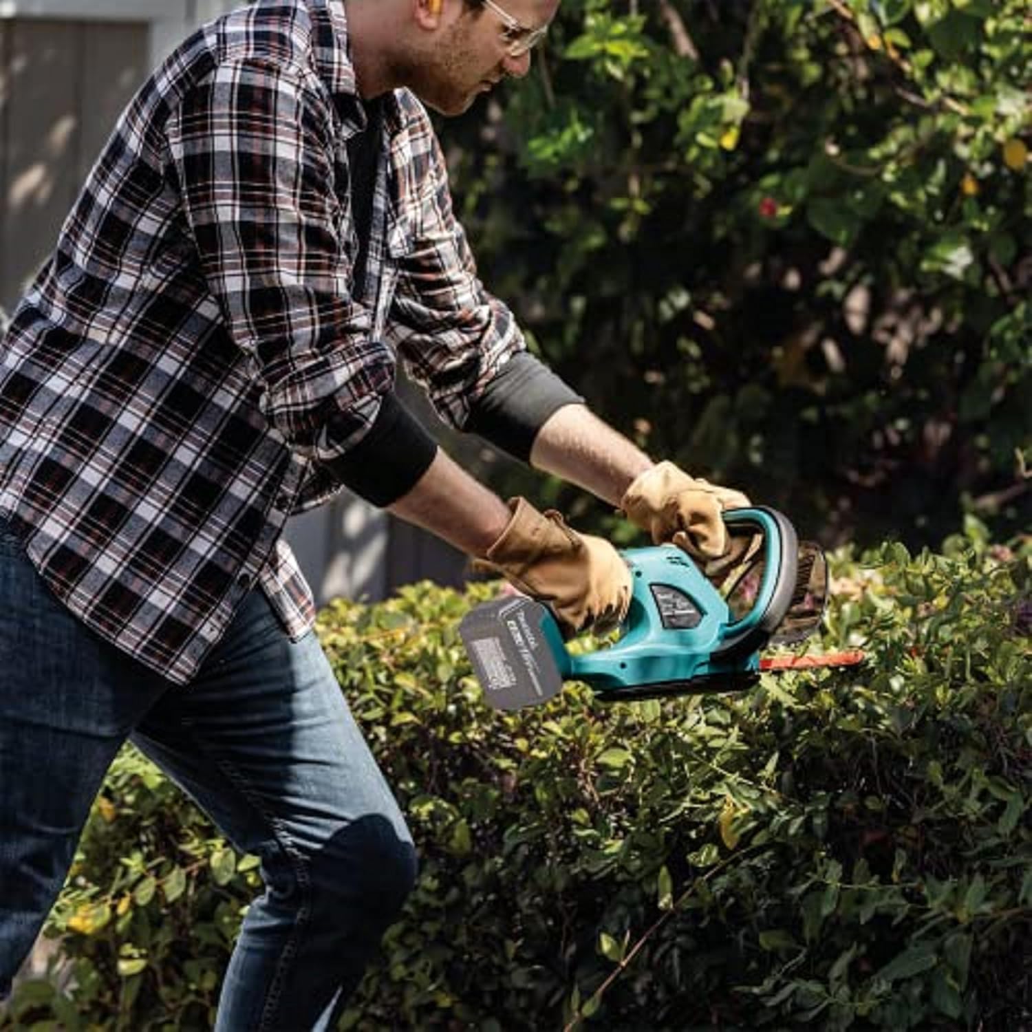 Makita DUH523Z 18V LXT Cordless 52cm Hedge Trimmer – Battery & Charger Sold Separately